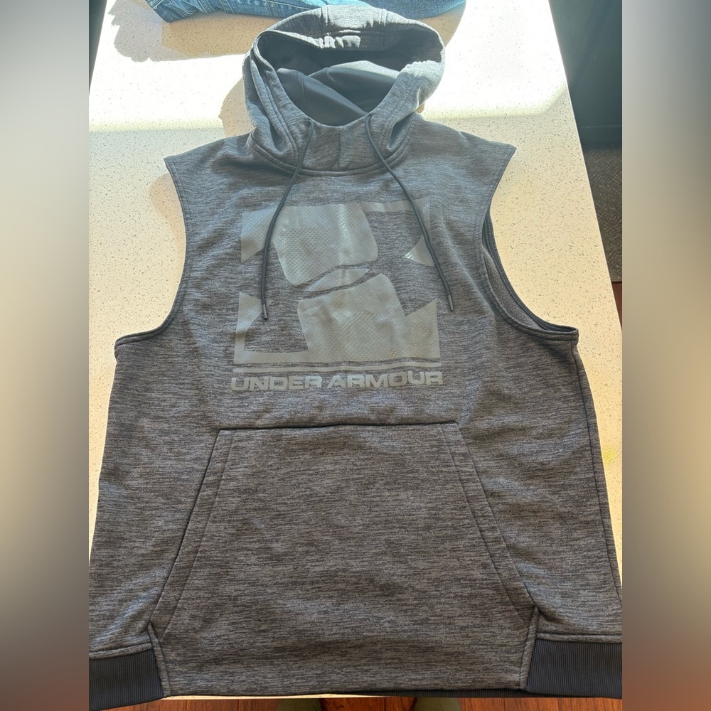 NWOT Men’s Under Armour Sweat Shirt Tank